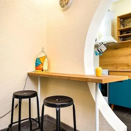 Modern 1br With Private Garden Center Apartman Plovdiv